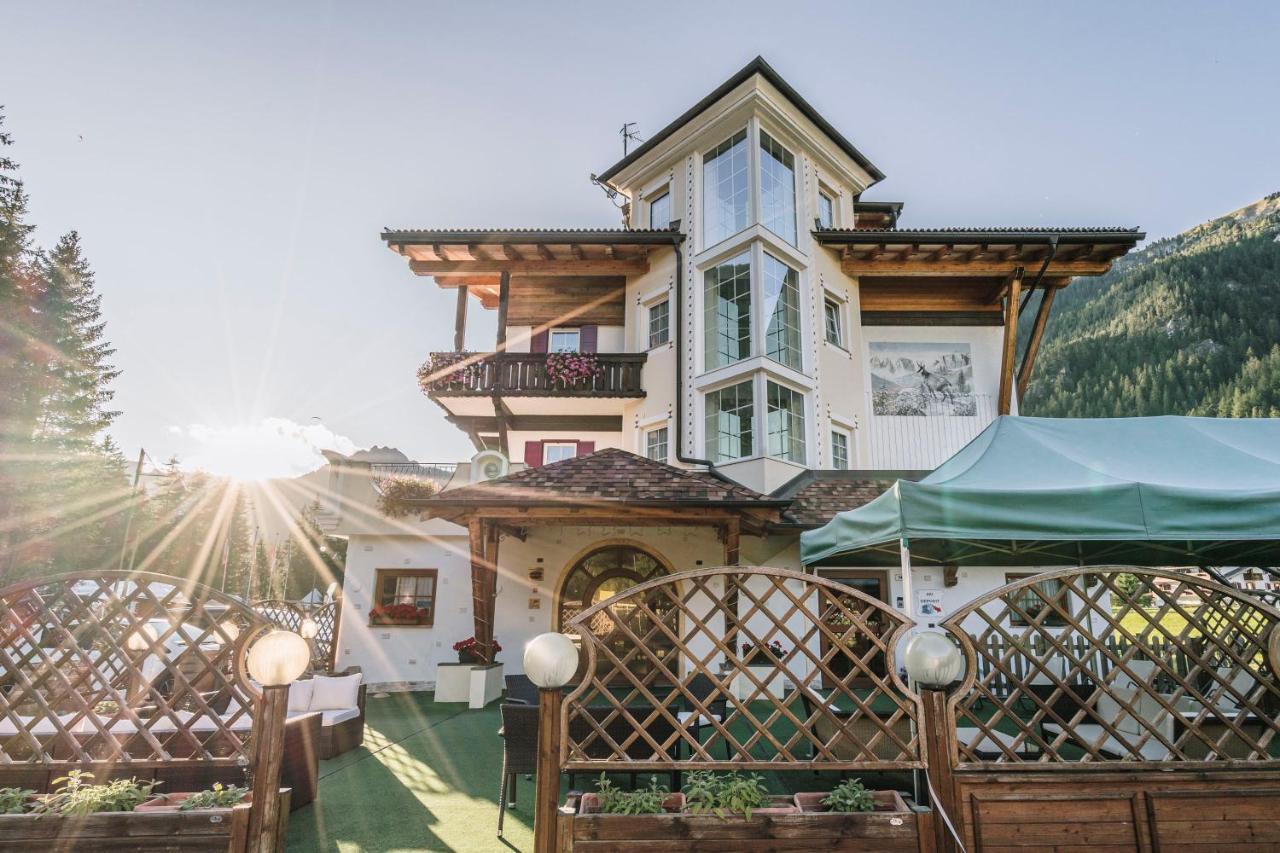 Chalet Pineta Relax Location Canazei Kültér fotó