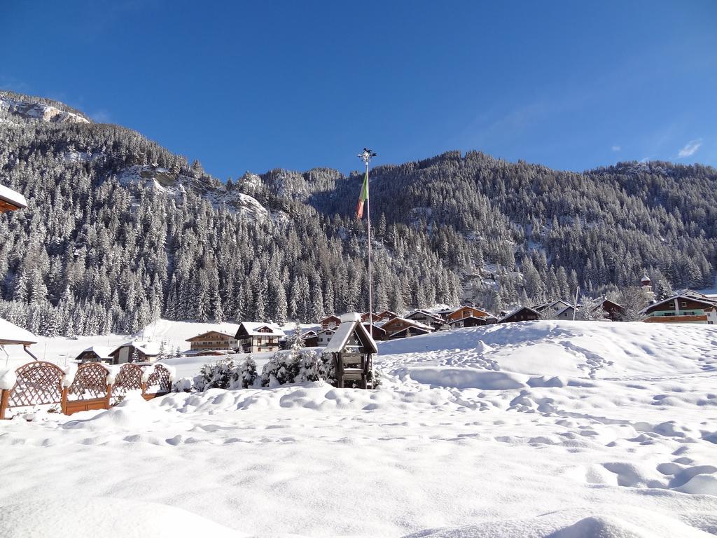Chalet Pineta Relax Location Canazei Kültér fotó