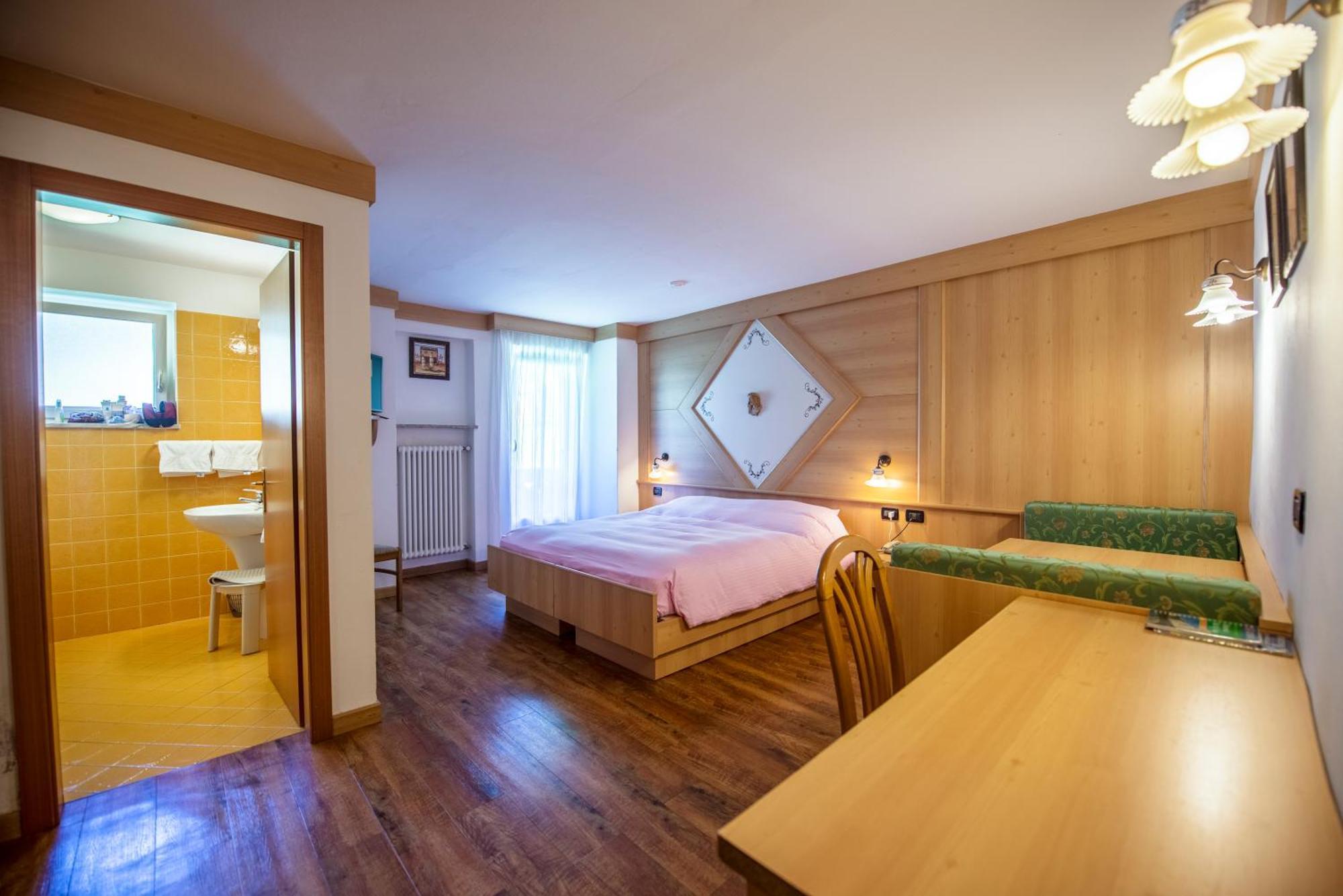 Chalet Pineta Relax Location Canazei Kültér fotó